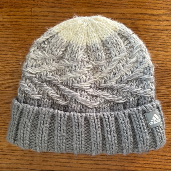 Adidas cable knit toboggan. Varied shapes of Gray. One Size Fits All. - Picture 1 of 4